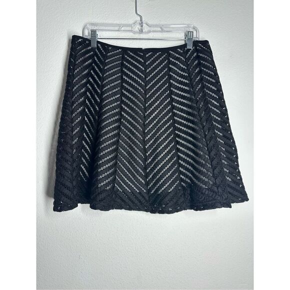 Worthington Women's Size 16P Black Cut Out Stripes Side Zip Short A Line Skirt - Picture 3 of 13